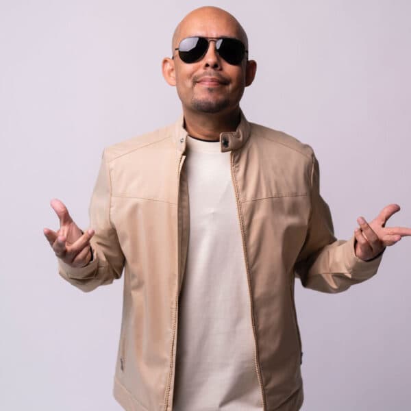 104.9 FM Latino Mix Part 1 July 2015